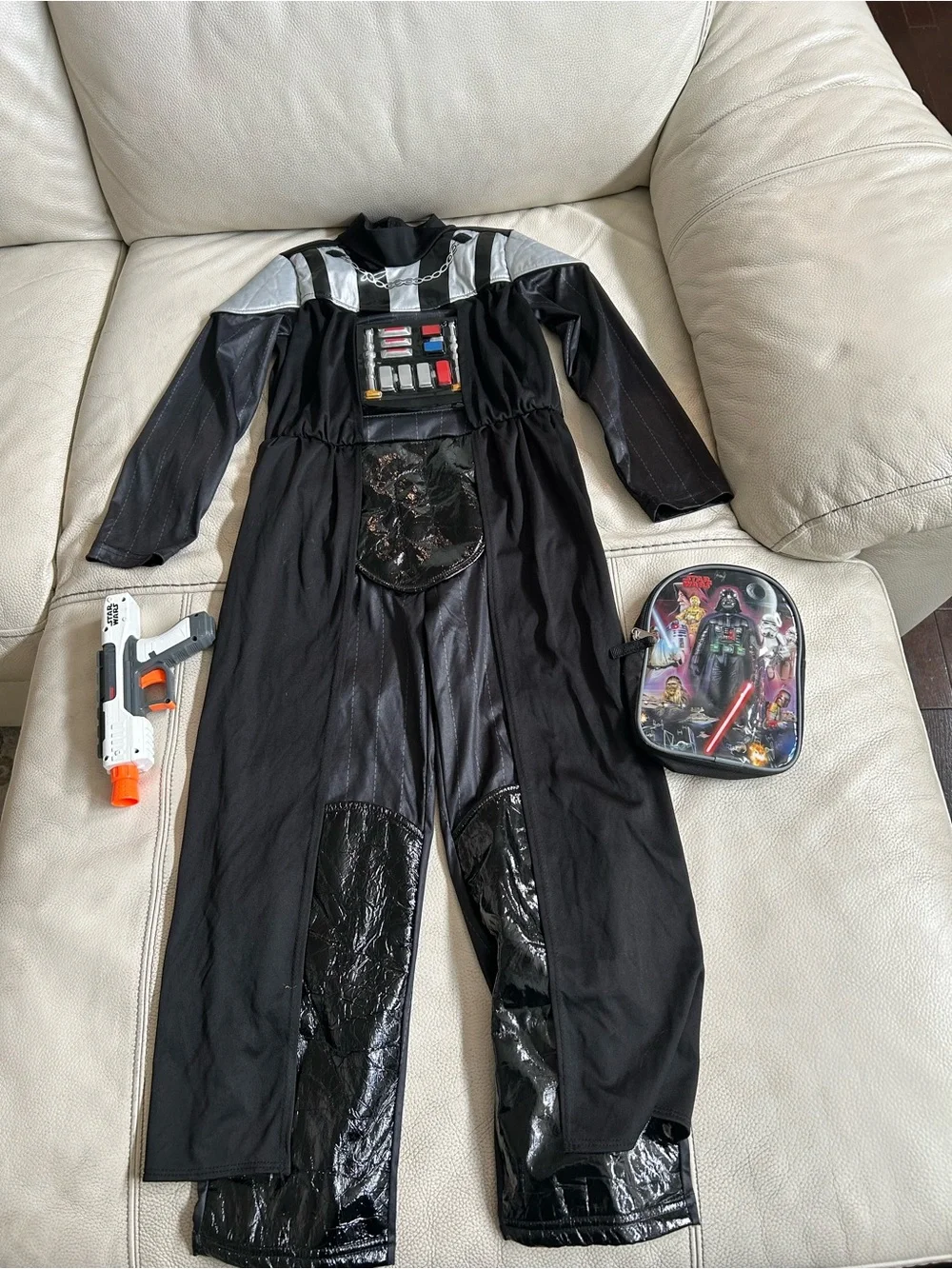 Kids Star Wars Darth Vader Costume with Accessories, Size M 7/8